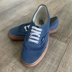 Vans Unisex Authentic Gumsole Shoe - Gently used - M 9, W 10.5